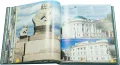 Разворот страниц в книге 'Золотая коллекция лучших мест Санкт-Петербурга'
